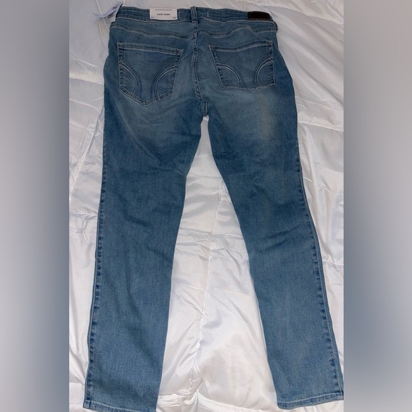 Hollister Curvy High Rise Super Skinny Jeans - Picture 4 of 6